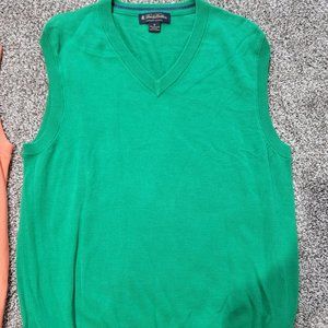2 - Medium - Brooks Brothers - V-Neck Sweater Vests